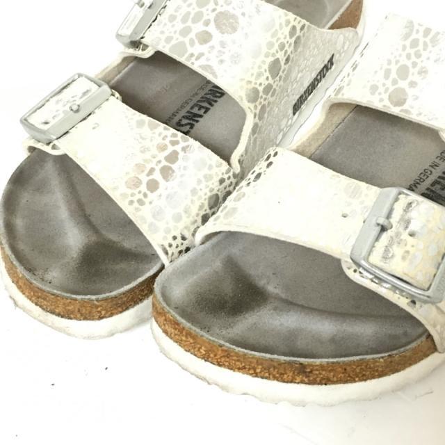 BIRKENSTOCK(ビルケンシュトック)のビルケンシュトック サンダル 37 スエード レディースの靴/シューズ(サンダル)の商品写真