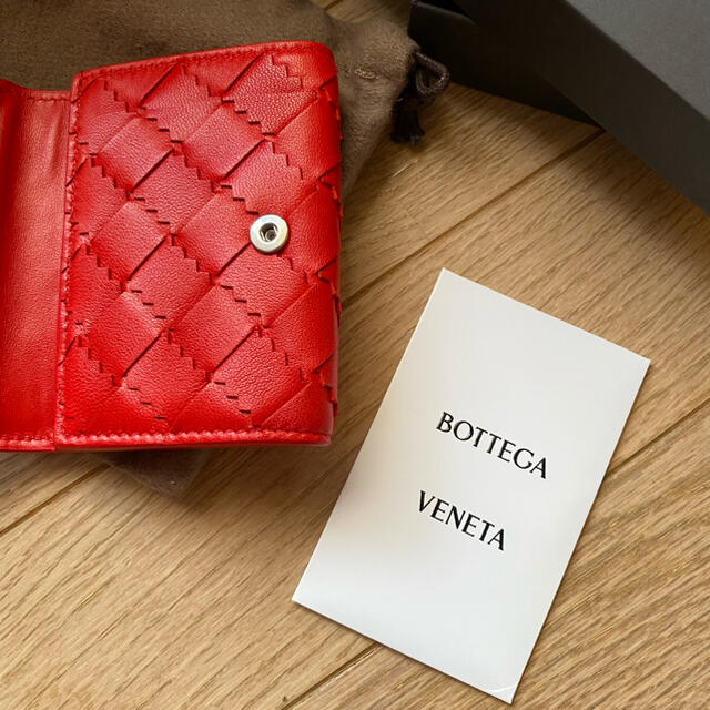 Bottega Veneta(ボッテガヴェネタ)の【クッキー様専用】新品★ボッテガヴェネタ　イントレチャート　三つ折り財布 レディースのファッション小物(財布)の商品写真