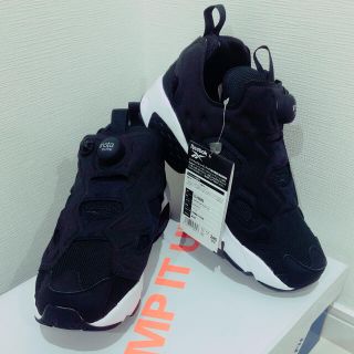 リーボック(Reebok)の【送料込み】Reebok インスタポンプフューリー OG ブラック/ホワイト(スニーカー)