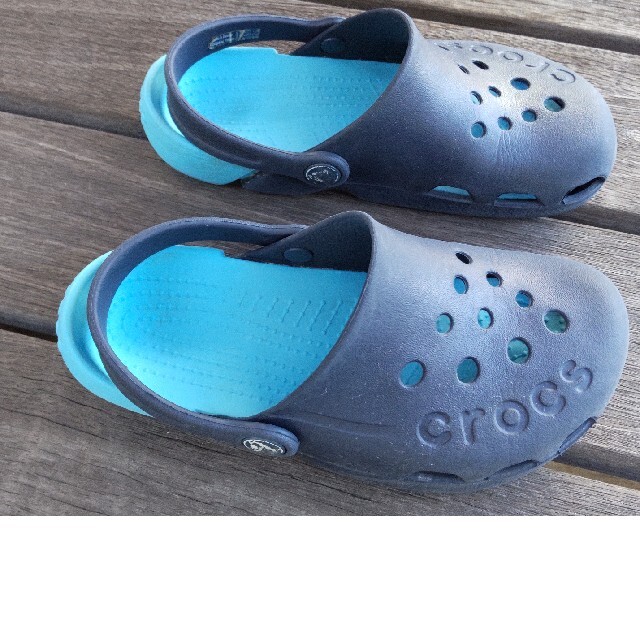 crocs(クロックス)のRママ様専用　Used クロックスc13（約１９ｃｍ） キッズ/ベビー/マタニティのキッズ靴/シューズ(15cm~)(サンダル)の商品写真