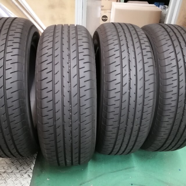 カラー様専用「送料無料」225/60R17 ヨコハマ中古タイヤ4本 自動車/バイクの自動車(タイヤ)の商品写真