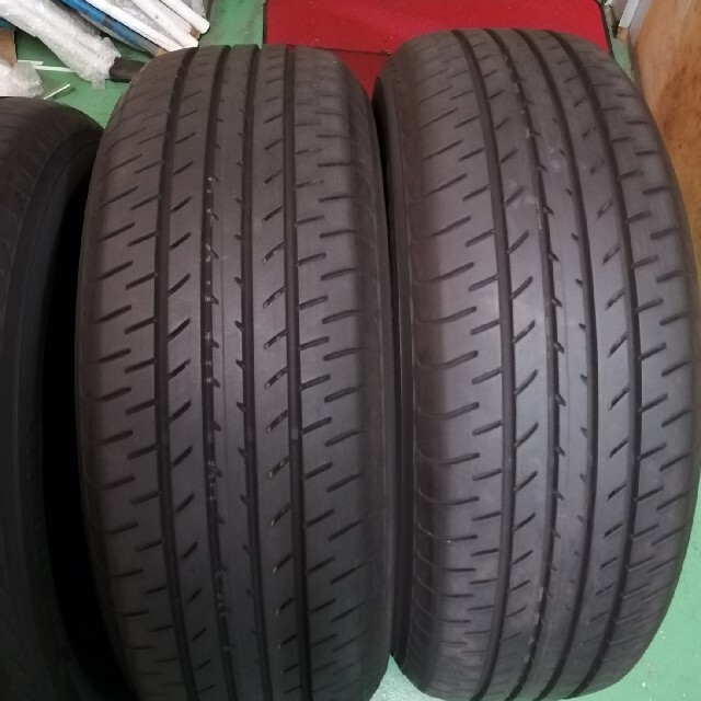 カラー様専用「送料無料」225/60R17 ヨコハマ中古タイヤ4本 自動車/バイクの自動車(タイヤ)の商品写真