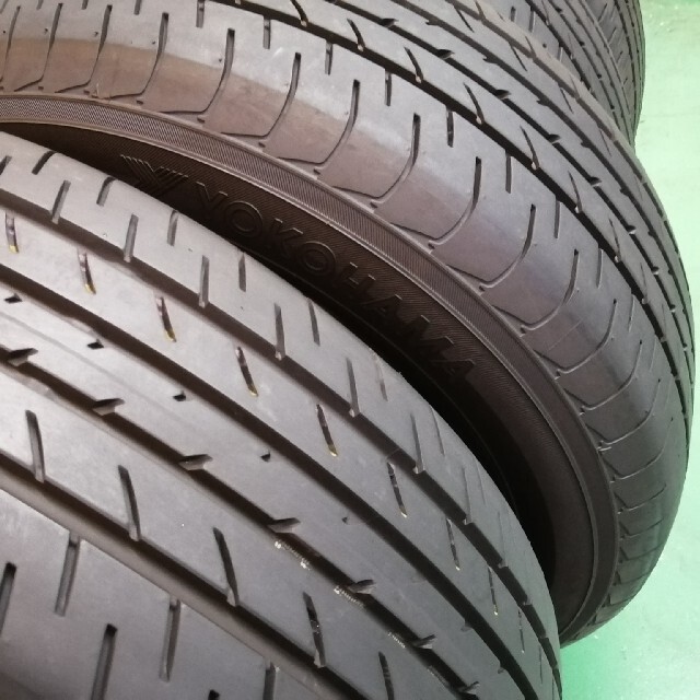 カラー様専用「送料無料」225/60R17 ヨコハマ中古タイヤ4本 自動車/バイクの自動車(タイヤ)の商品写真