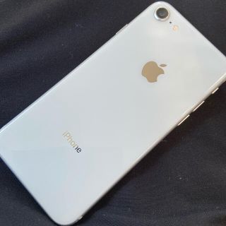 アイフォーン(iPhone)のジャンク iPhone8 ホワイト(スマートフォン本体)