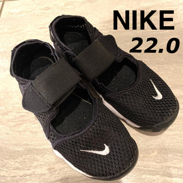 NIKE(ナイキ)のNIKEエアリフト22㎝ キッズ/ベビー/マタニティのキッズ靴/シューズ(15cm~)(サンダル)の商品写真