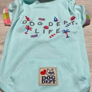 ドッグデプト(DOG DEPT)のドッグデプトフード付きウェアLサイズ5,800円タグ付き・オマケTシャツ付き(犬)