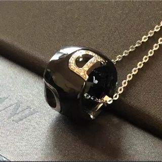 ダミアーニ(Damiani)の【最終お値下げ】Damiani(ダミアーニ)DアイコンK18WGネックレス(ネックレス)