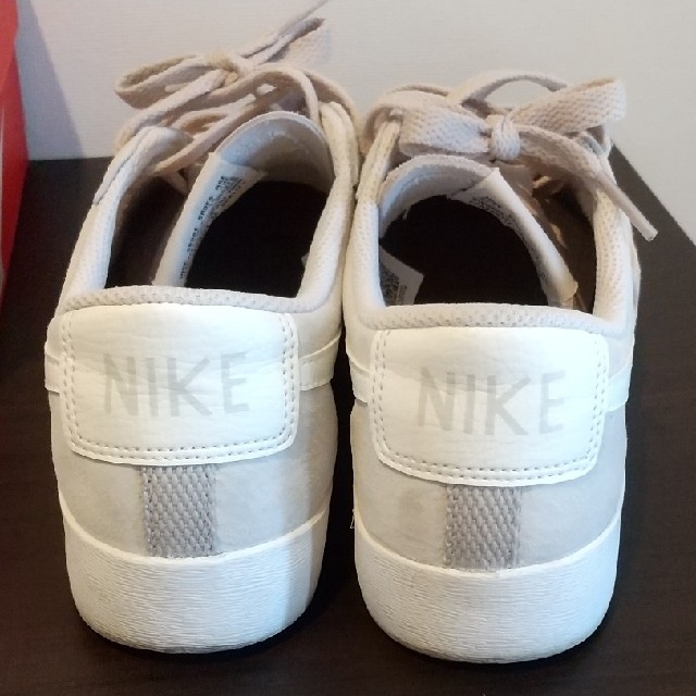 NIKE(ナイキ)の☆Runo様専用☆【NIKE】BLAZER LOW ブレ―ザー/スニーカー  レディースの靴/シューズ(スニーカー)の商品写真