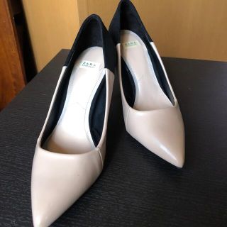 ザラ(ZARA)のパンプス　ヒール　ZARA 36 ベージュ×黒スエード(ハイヒール/パンプス)