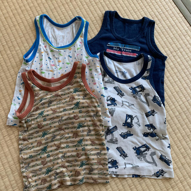 肌着　タンクトップ　100 男の子 キッズ/ベビー/マタニティのキッズ服男の子用(90cm~)(下着)の商品写真