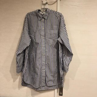 ユニクロ(UNIQLO)の【美品】ユニクロ　ストライプシャツ(シャツ)