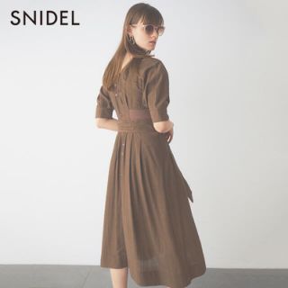 スナイデル(SNIDEL)のSNIDEL♡ウエストリブマークワンピース(ひざ丈ワンピース)