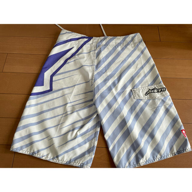 レッドブル海水パンツ　 メンズの水着/浴衣(水着)の商品写真