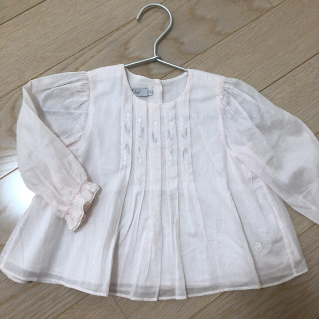 美品！baby dior 刺繍ブラウス キッズ/ベビー/マタニティのベビー服(~85cm)(シャツ/カットソー)の商品写真