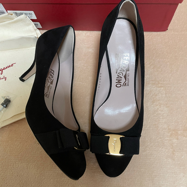 simba様専用!2点☆美品☆GUCCI☆パンプス☆36 1/2☆黒☆エナメル