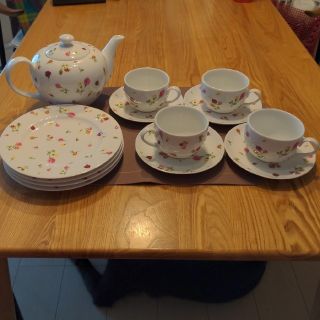 ロイヤルアルバート(ROYAL ALBERT)のロイヤルアルバート　ティーポット　ティーカップ　ケーキ皿セット(食器)