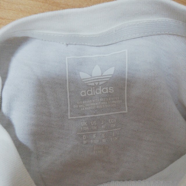 adidas(アディダス)のアディダス☆ベビーTシャツ☆70.80 キッズ/ベビー/マタニティのベビー服(~85cm)(Ｔシャツ)の商品写真