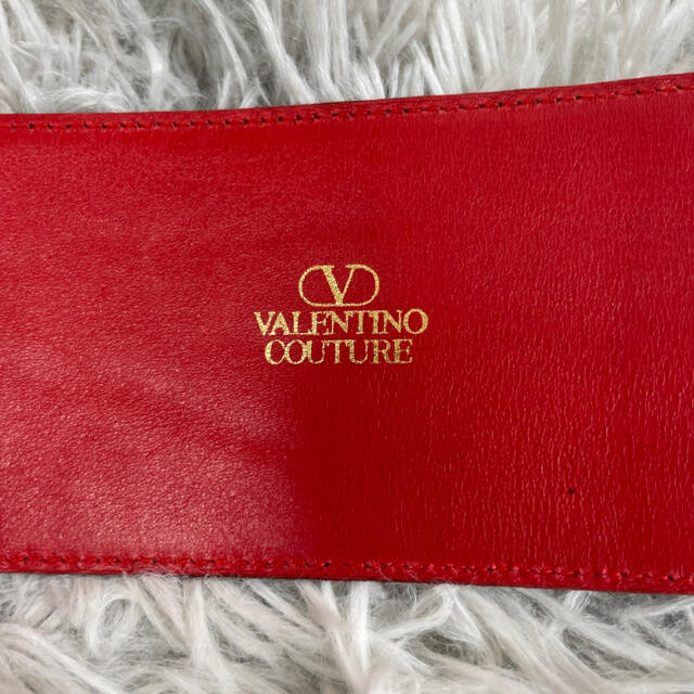 VALENTINO(ヴァレンティノ)の●未使用●VALENTINO ヴァレンティノ　太ベルト　ブラック×レッド レディースのファッション小物(ベルト)の商品写真