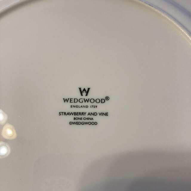 WEDGWOOD(ウェッジウッド)のウエッジウッド　大皿　白皿 インテリア/住まい/日用品のキッチン/食器(食器)の商品写真