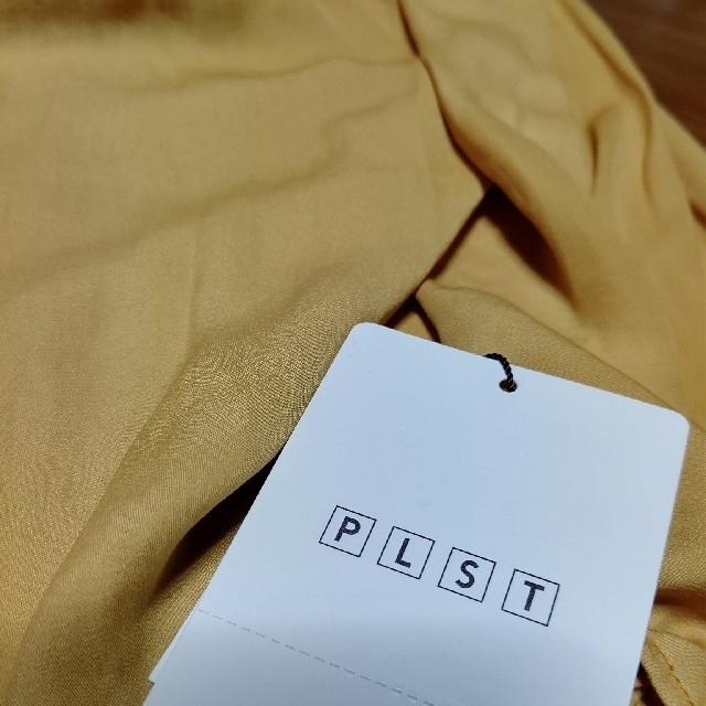 PLST(プラステ)の【薫平様 専用】PLST プラステ ライトサテン ノースリーブブラウス レディースのトップス(シャツ/ブラウス(半袖/袖なし))の商品写真