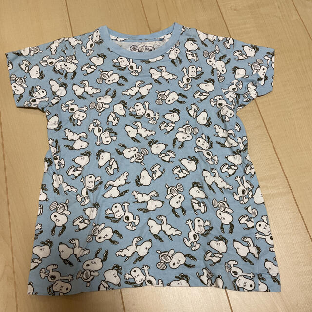 UNIQLO(ユニクロ)のSNOOPY Tシャツ キッズ/ベビー/マタニティのキッズ服男の子用(90cm~)(Tシャツ/カットソー)の商品写真