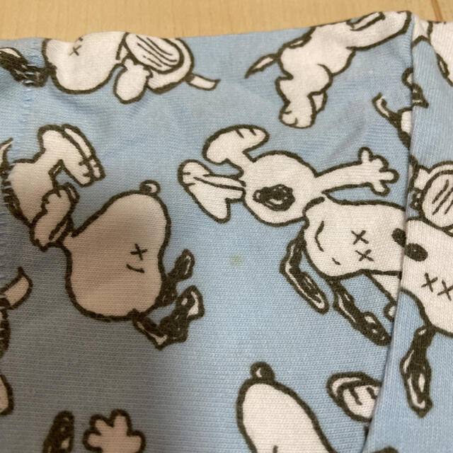 UNIQLO(ユニクロ)のSNOOPY Tシャツ キッズ/ベビー/マタニティのキッズ服男の子用(90cm~)(Tシャツ/カットソー)の商品写真