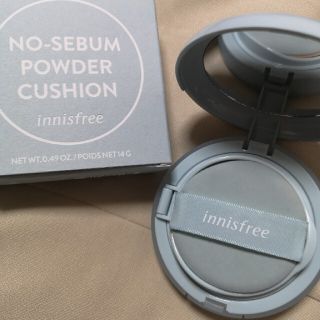 イニスフリー(Innisfree)の【美品】Innisfree ノーセバムパウダークッションファンデ【21N】(ファンデーション)