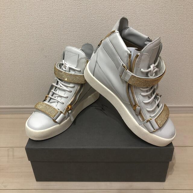 GIUZEPPE ZANOTTI(ジュゼッペザノッティ)のジュゼッペザノッティ  ハイカット ゴールド  ストーン  スニーカー  美品 メンズの靴/シューズ(スニーカー)の商品写真