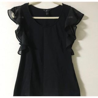 エイチアンドエム(H&M)のシフォンフリルトップス  Mサイズ ブラック(Tシャツ(半袖/袖なし))