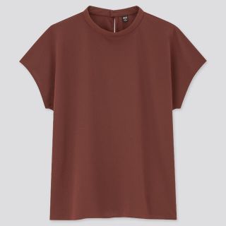 ユニクロ(UNIQLO)のクレープジャージースタンドカラーT ユニクロ ダークブラウン Sサイズ(シャツ/ブラウス(半袖/袖なし))