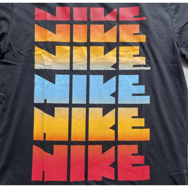 NIKE(ナイキ)の新品未使用　NIKE ナイキ Tシャツ ゴツナイキ グラデーション メンズのトップス(Tシャツ/カットソー(半袖/袖なし))の商品写真