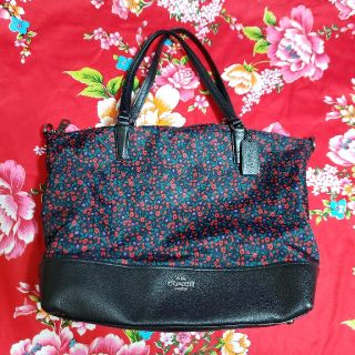 コーチ(COACH)の【silk様専用】COACH 花柄ナイロンバッグ👜(ハンドバッグ)