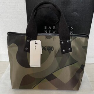 サカイ(sacai)の新品 sacai x KAWS Tote bag Medium サカイカウズ(トートバッグ)