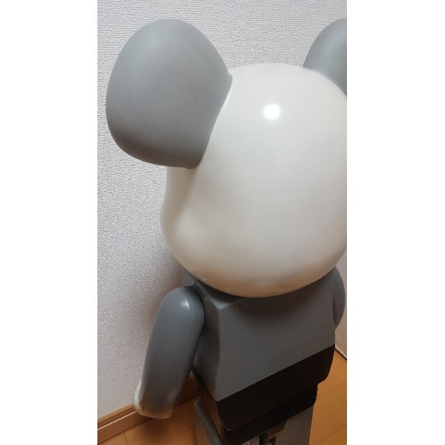 MEDICOM TOY(メディコムトイ)のBE@RBRICK KAWS 1000% ﾍﾞｱﾌﾞﾘｯｸ メディコムトイ エンタメ/ホビーのフィギュア(その他)の商品写真