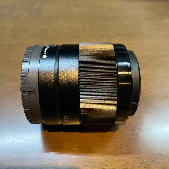 SEL28F20 SONY 単焦点レンズ　28㎜　美品　使用少レンズ(単焦点)