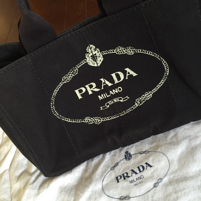 明日までお値下げ PRADAカナパS ブラック