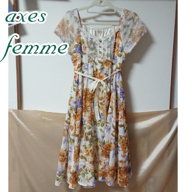 axes femme(アクシーズファム)のaxes femme アクシーズ 花柄 ワンピース レディースのワンピース(ひざ丈ワンピース)の商品写真