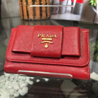 プラダ(PRADA)のPRADA プラダ キーケース　赤　6連　リボン(キーケース)