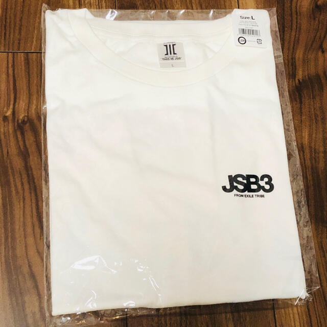 三代目 J Soul Brothers(サンダイメジェイソウルブラザーズ)の【即購入◎】三代目JSB フォトTシャツ Lサイズ 新品未開封 エンタメ/ホビーのタレントグッズ(ミュージシャン)の商品写真