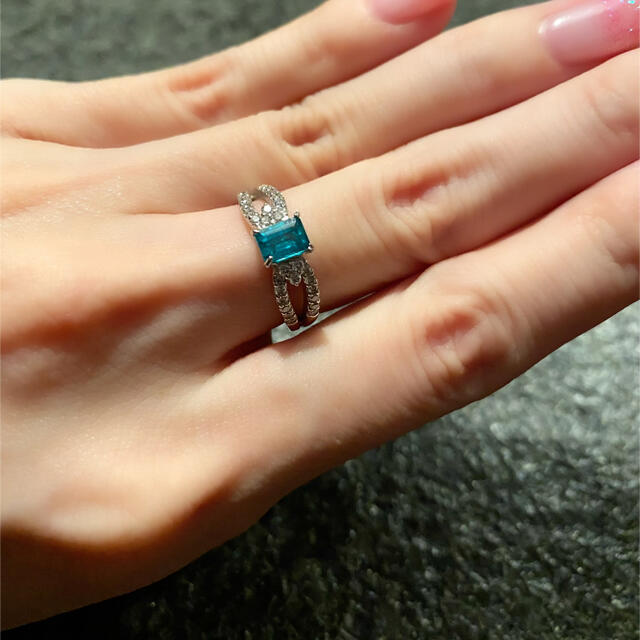 プラチナエメラルドダイヤモンドリング レディースのアクセサリー(リング(指輪))の商品写真