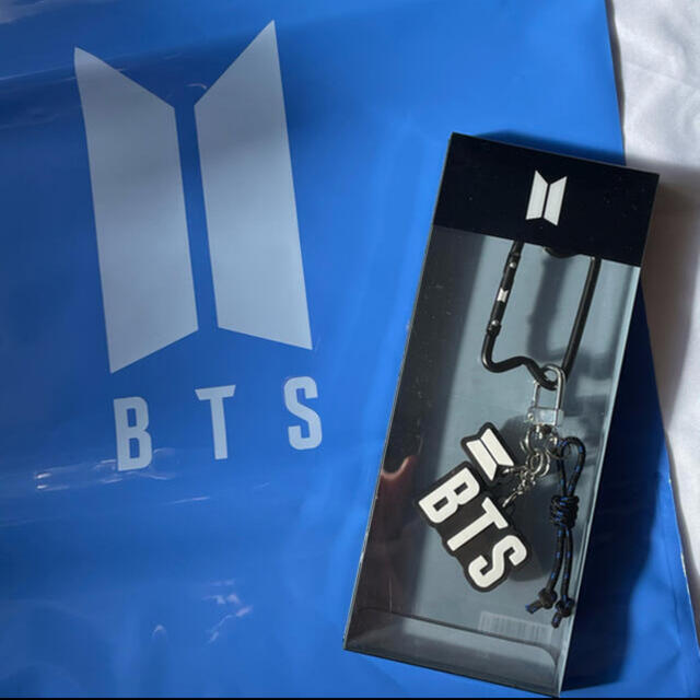 防弾少年団(BTS)(ボウダンショウネンダン)の【最終値下げ】bts space of bts キーリング エンタメ/ホビーのタレントグッズ(アイドルグッズ)の商品写真