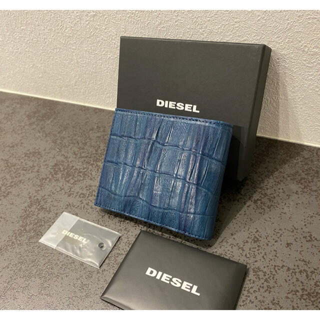 DIESEL(ディーゼル)の☆セール中☆プレゼントにもオススメ☆【新品、未使用】ディーゼル 折り財布 メンズのファッション小物(折り財布)の商品写真