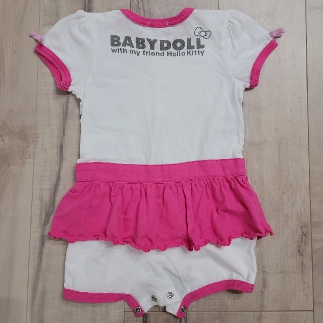 BABYDOLL(ベビードール)のBABYDOLL キティちゃん ロンパース 80 キッズ/ベビー/マタニティのベビー服(~85cm)(ロンパース)の商品写真