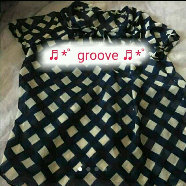 in the groove(インザグルーヴ)の姫様専用！美品！grooveのチェック柄ブラウス♬*ﾟ レディースのトップス(シャツ/ブラウス(半袖/袖なし))の商品写真