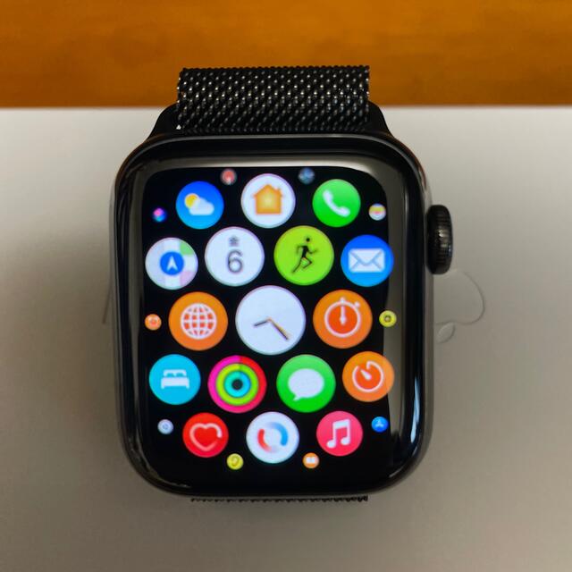 Apple(アップル)の【専用】Apple Watchシリーズ6 ステンレス【セルラー】　40MM メンズの時計(腕時計(デジタル))の商品写真