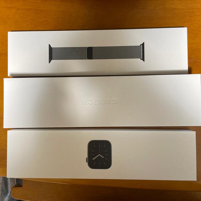 Apple(アップル)の【専用】Apple Watchシリーズ6 ステンレス【セルラー】　40MM メンズの時計(腕時計(デジタル))の商品写真