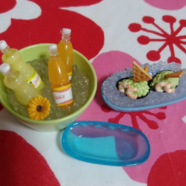 ぷちシリーズ　夏のドリンクとアボガドサラダセット ハンドメイドのおもちゃ(ミニチュア)の商品写真