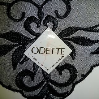 オデットエオディール(Odette e Odile)の専用です☆レースハンカチ２枚とレースポーチ1つ(ハンカチ)