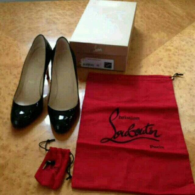 本日のみ♡·͜·ೢ ⋆*Christian Louboutin♡パンプス→36ハイヒール/パンプス