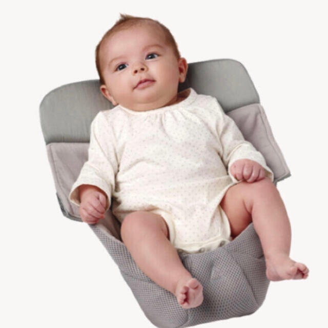 Ergobaby(エルゴベビー)のエルゴ　インファント インサートⅢ キッズ/ベビー/マタニティの外出/移動用品(抱っこひも/おんぶひも)の商品写真